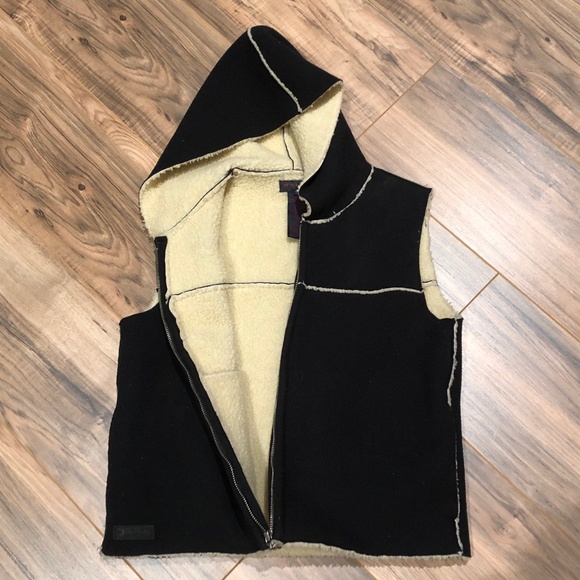 Ralph Lauren Faux Suede Shearling Vest. XS - Picture 2 of 5